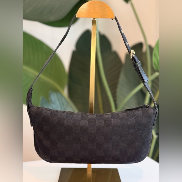 Gucci ‘Boat Pochette Mini Shoulder Bag’ - Picture 3 of 9